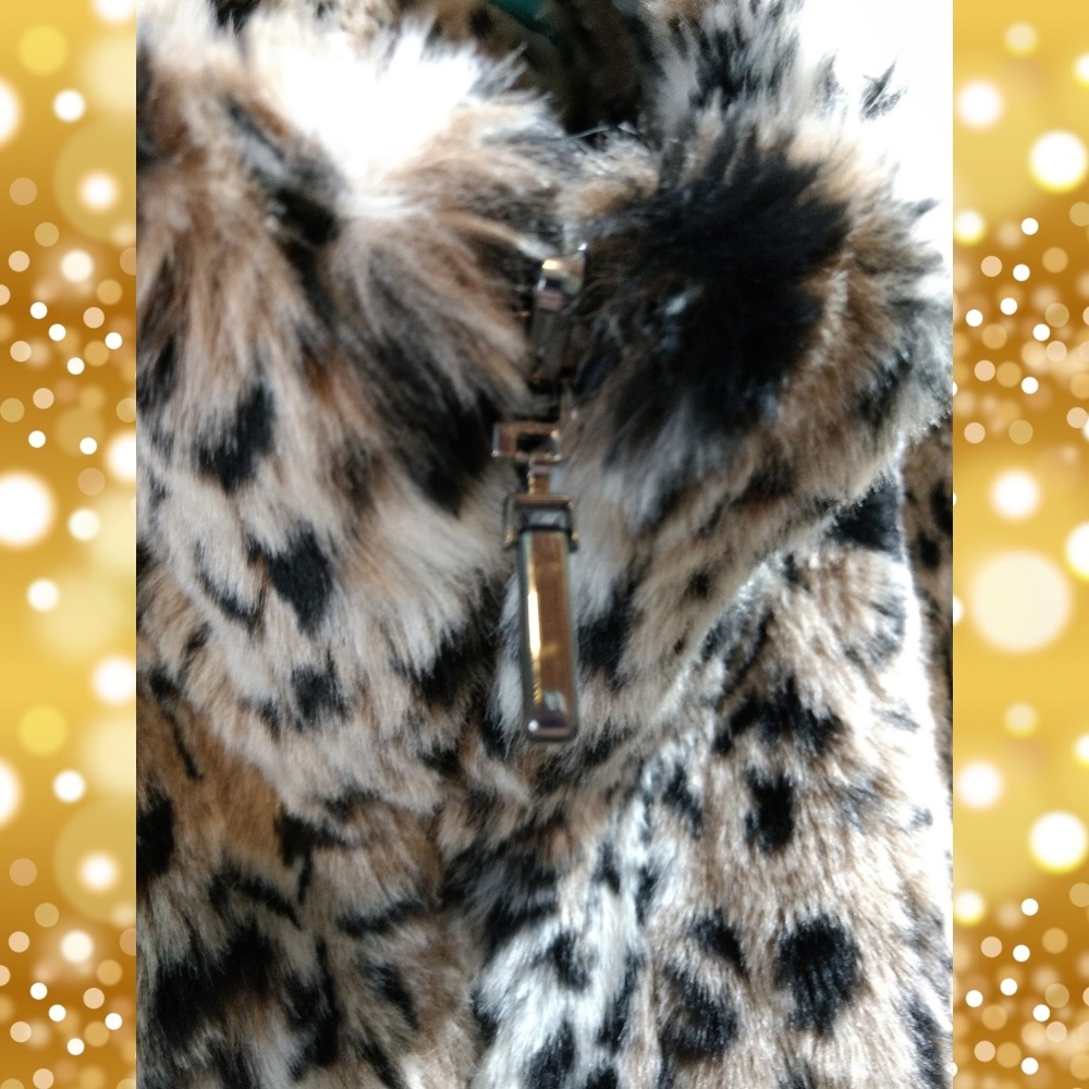 Faux Fur Animal Print Reversible Vest - Picture 3 of 5